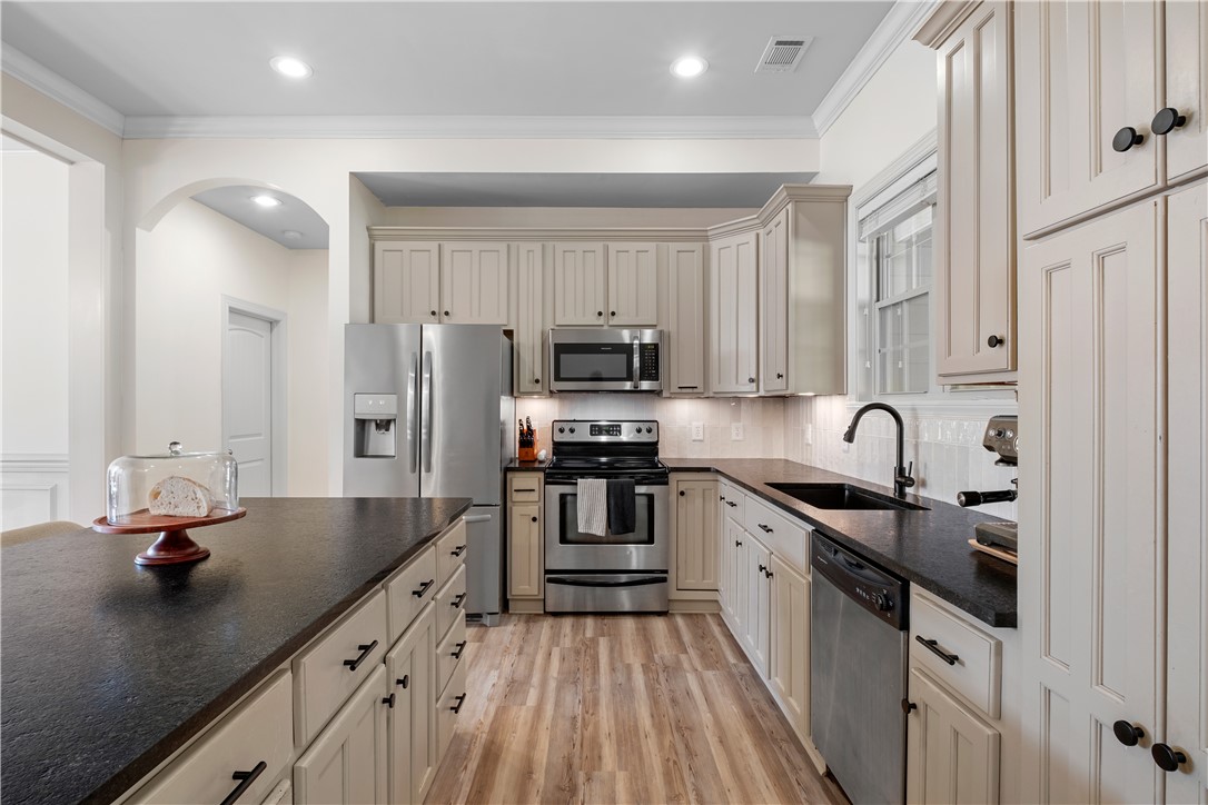 Opelika, Alabama 36801, United States, 3 Bedrooms Bedrooms, ,2 BathroomsBathrooms,Residential,Active,116719