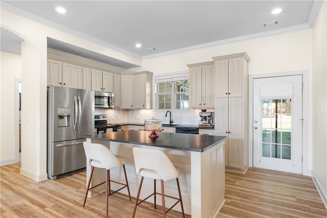 Opelika, Alabama 36801, United States, 3 Bedrooms Bedrooms, ,2 BathroomsBathrooms,Residential,Active,116719