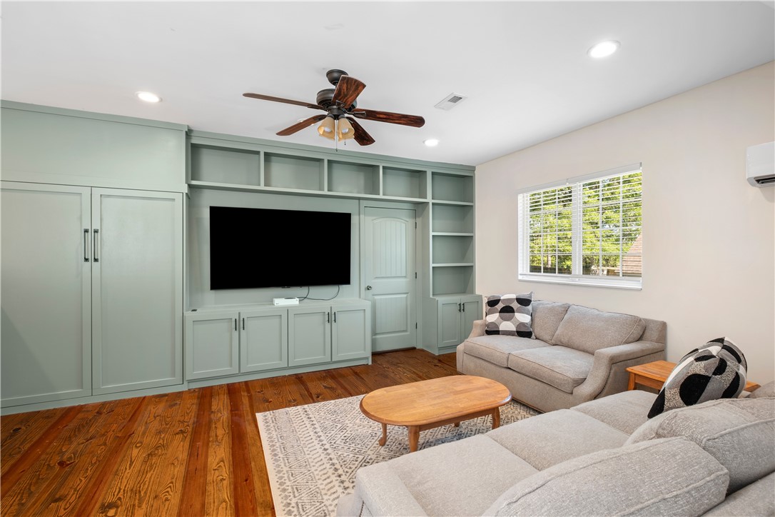 Opelika, Alabama 36801, United States, 3 Bedrooms Bedrooms, ,2 BathroomsBathrooms,Residential,Active,116719