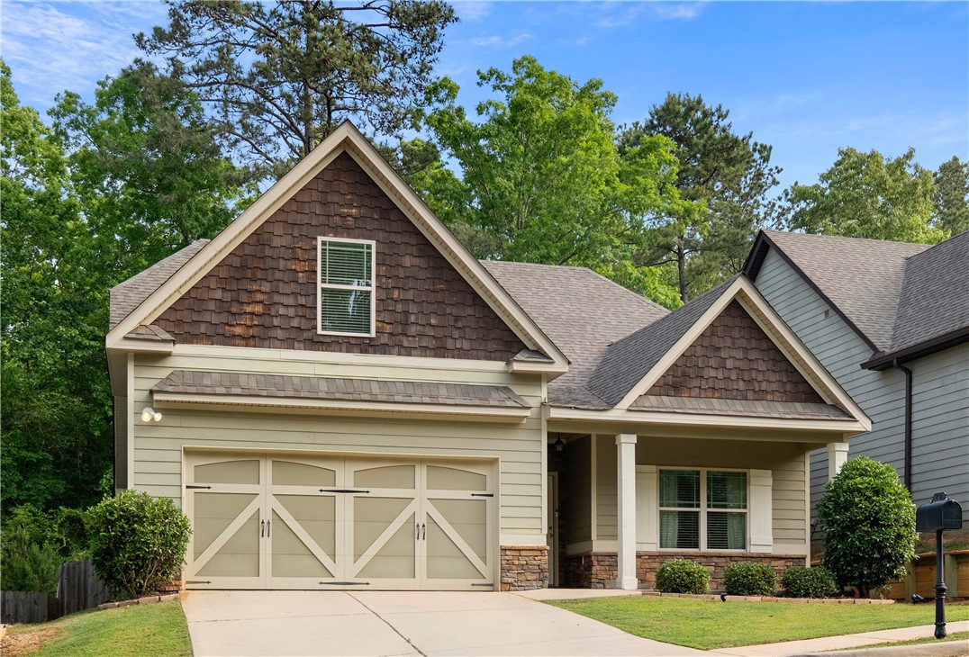 Auburn, Alabama 36832, United States, 3 Bedrooms Bedrooms, ,3 BathroomsBathrooms,Residential,Pending,124082