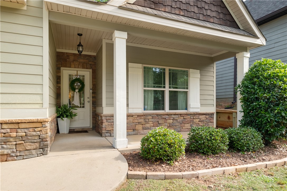 Auburn, Alabama 36832, United States, 3 Bedrooms Bedrooms, ,3 BathroomsBathrooms,Residential,Pending,124082