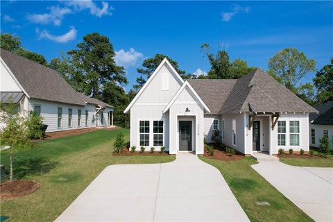 Photo of 3220 BRADLEY Lane, Auburn, AL 36830 (MLS # 182180)