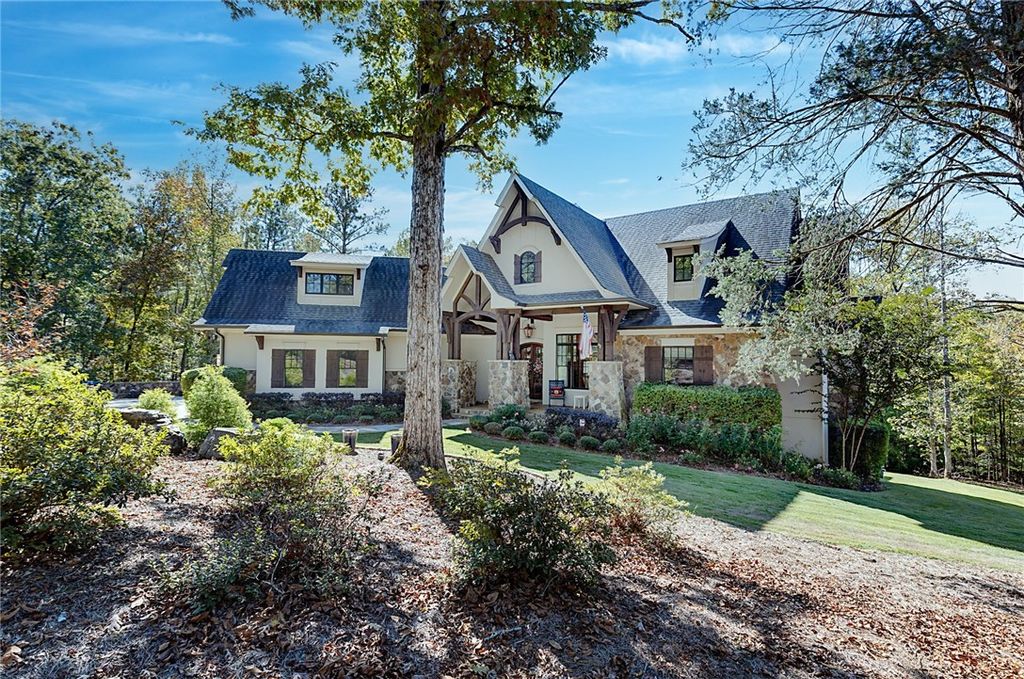 Photo of 1659 N DONAHUE Drive, Auburn, AL 36830 (MLS # 177253)