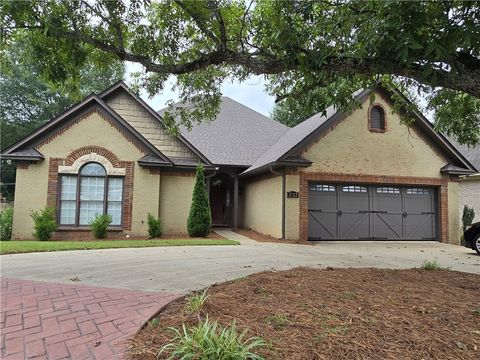 Photo of 1717 SOLAMERE Court, Auburn, AL 36832 (MLS # 175877) Photo of 1717 SOLAMERE Court, Auburn, AL 36832 (MLS # 175877)
