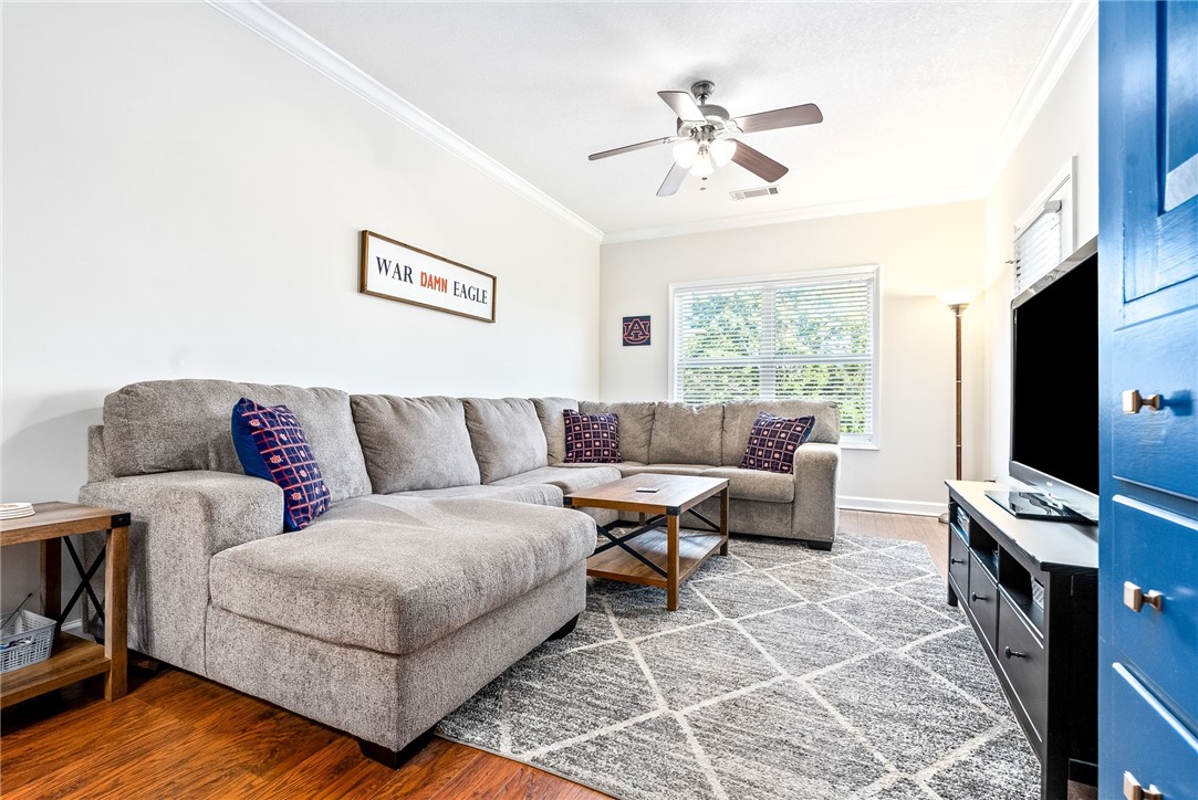 607 W GLENN Avenue 211