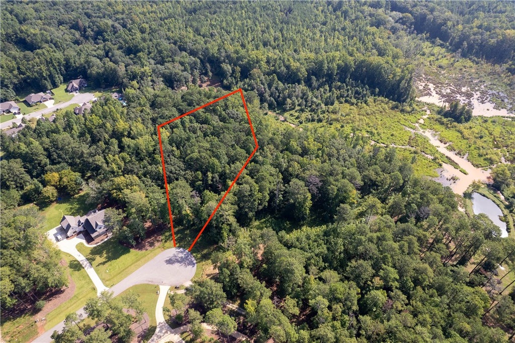 Photo of 1822 HUNT Lane, Opelika, AL 36801 (MLS # 181884)