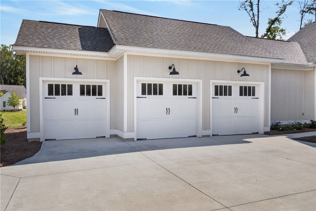 3006 NATIONAL VILLAGE Parkway