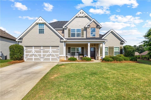 Photo of 802 W RICHLAND Circle, Auburn, AL 36832 (MLS # 180953)