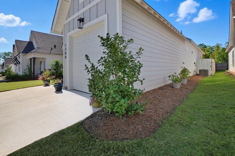 1288 WOODLAND Circle