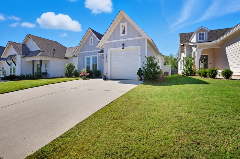 1288 WOODLAND Circle