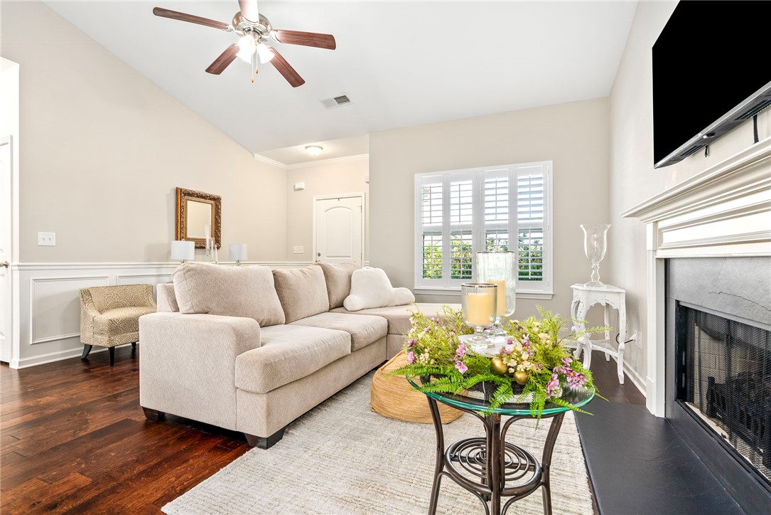 2706 SAMANTHA Lane