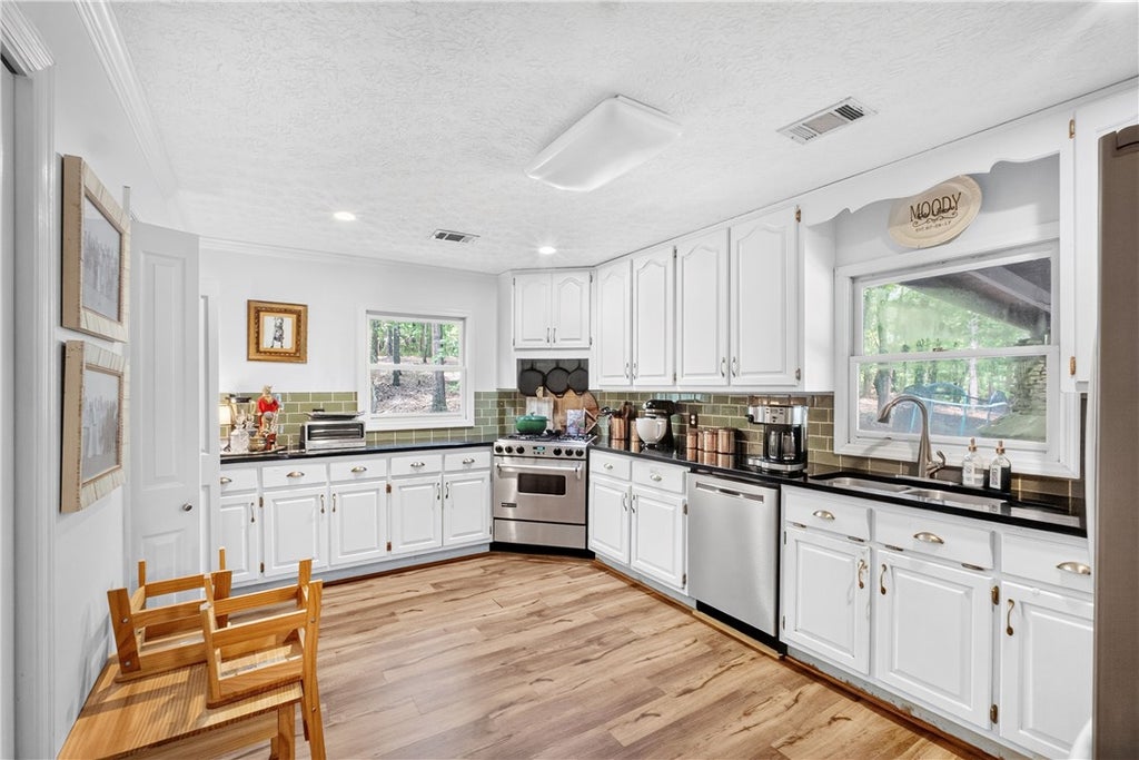 Photo of 4799 LEE ROAD 66, Auburn, AL 36832 (MLS # 181968)