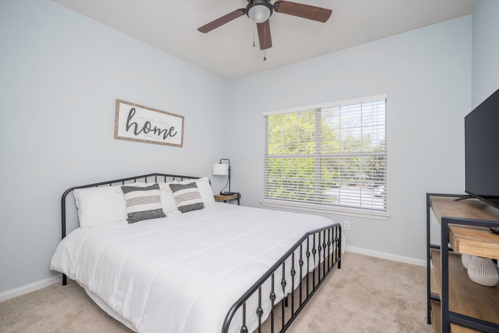 447 W LONGLEAF Drive 201