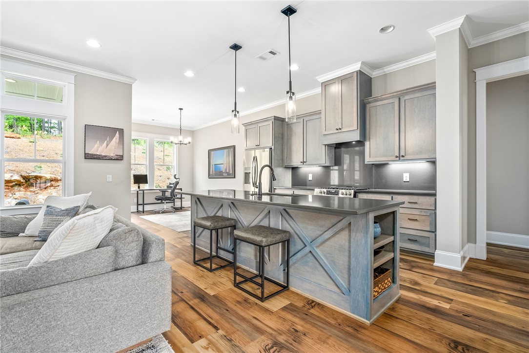 3290 EAGLE Trail