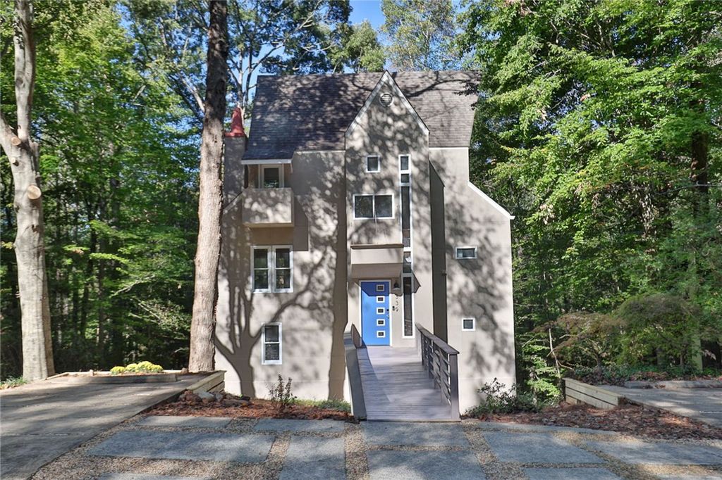 Photo of 339 BUTTERNUT Drive, Auburn, AL 36830 (MLS # 177243)