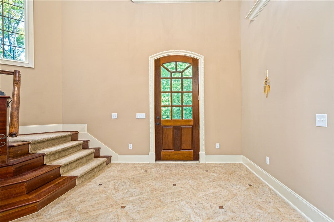 1843 FAIRWAY Drive