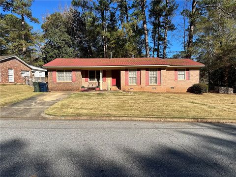 Photo of 836 CAHABA Drive, Auburn, AL 36830 (MLS # 177767)