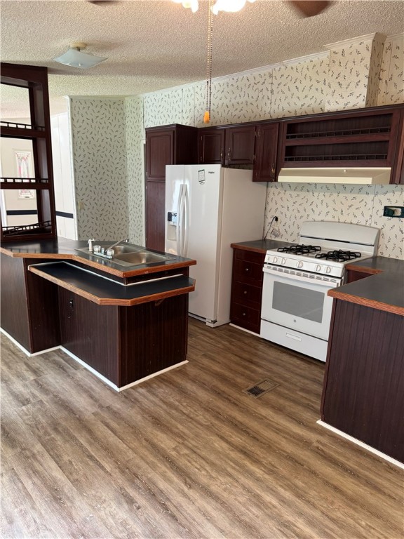 11 LEE ROAD 2023