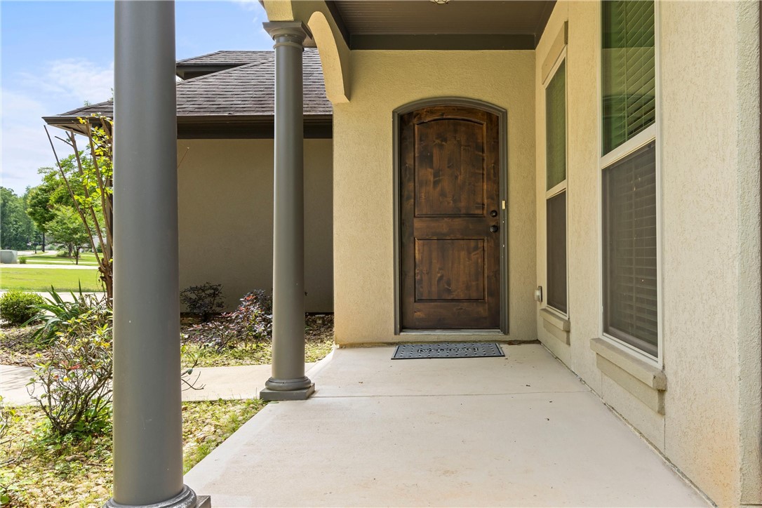 2321 VINCENTE Drive