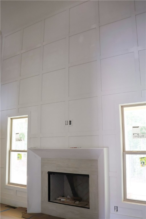 2049 ARROWHEAD Avenue