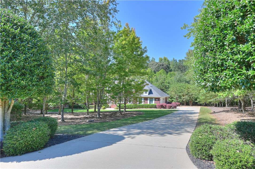 139 PLAINSMAN HILLS Lane