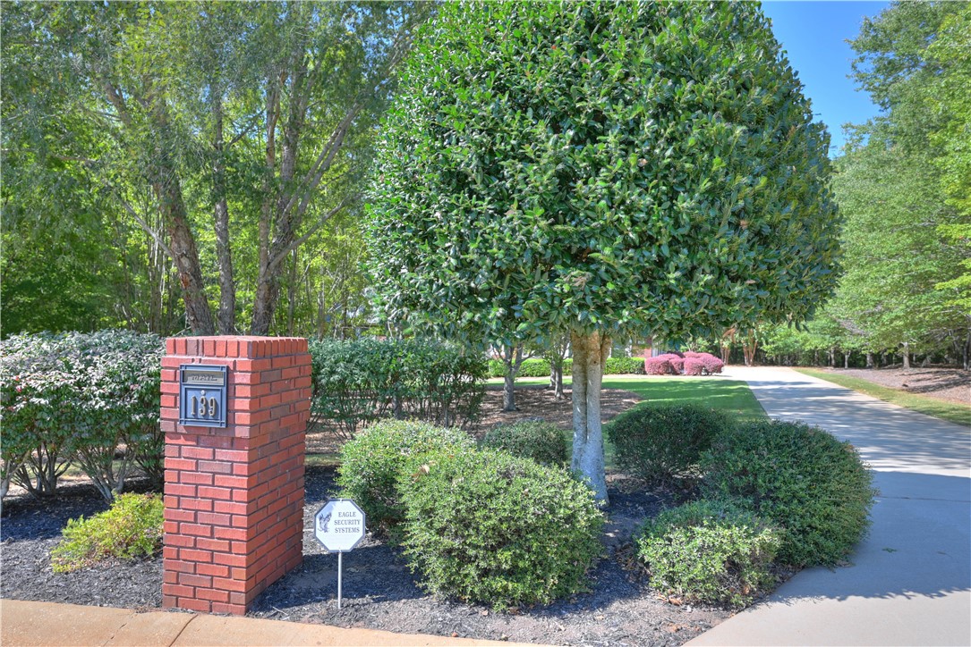 139 PLAINSMAN HILLS Lane