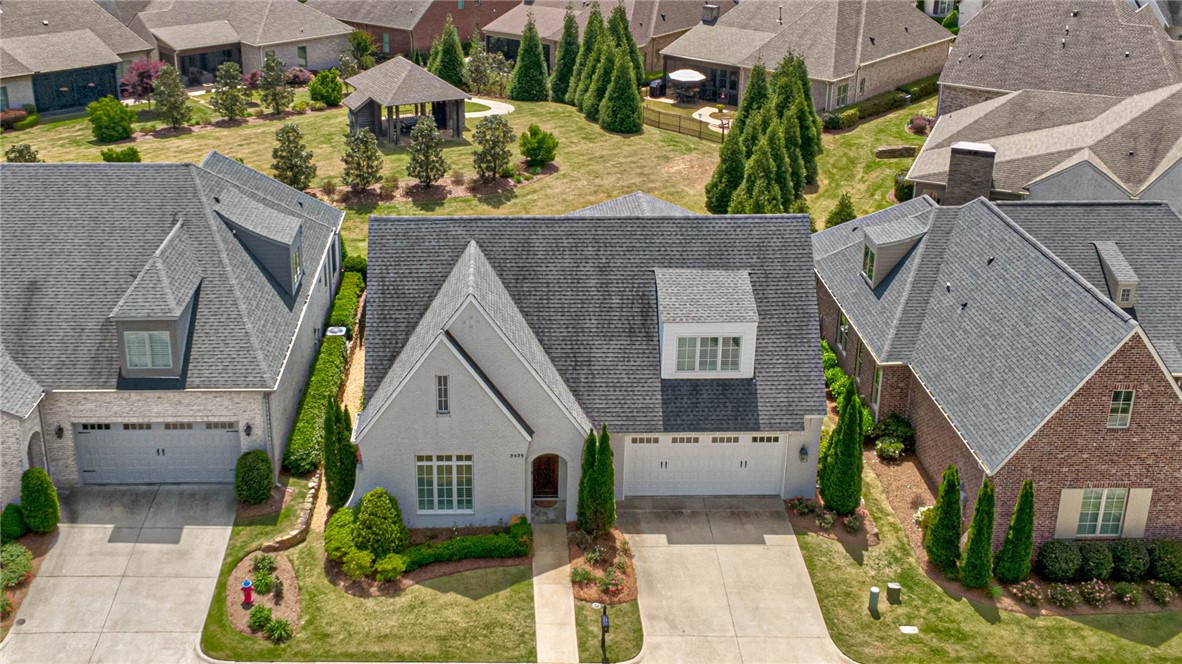 3439 LAKESHORE Drive