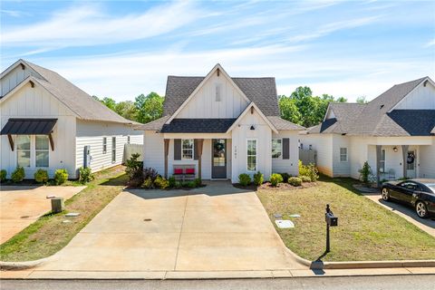 Photo of 1261 FOX TAIL Lane, Opelika, AL 36801 (MLS # 179844)