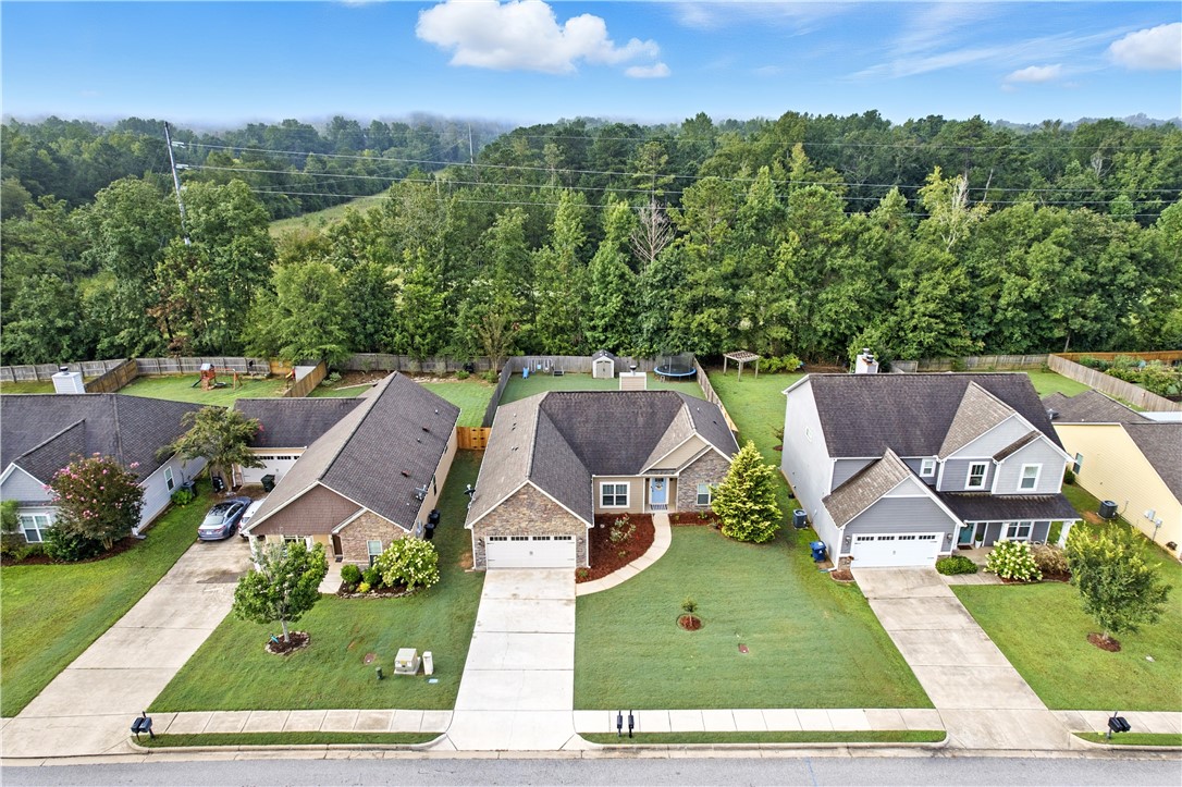 Auburn, Alabama 36879, United States, 3 Bedrooms Bedrooms, ,2 BathroomsBathrooms,Residential,Active,193767