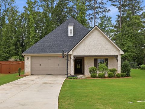Photo of 2505 SADDLEBACK Court, Auburn, AL 36830 (MLS # 180623)