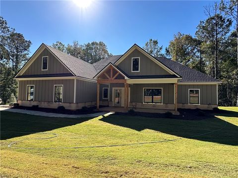 373 LEE ROAD 246 Salem AL 36874