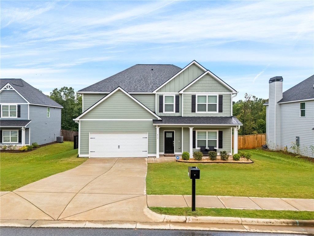 812 MCDONALD Drive