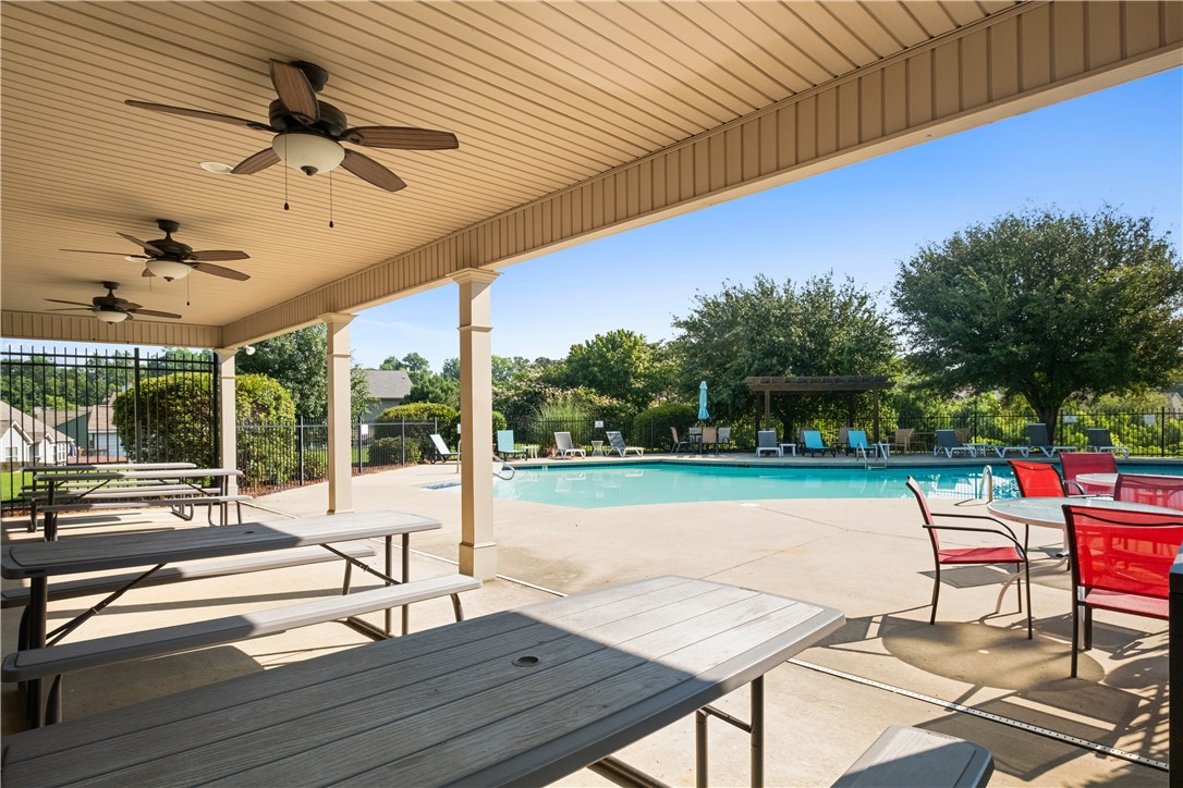 Opelika, Alabama 36804, United States, 3 Bedrooms Bedrooms, ,2 BathroomsBathrooms,Residential,Active,162796