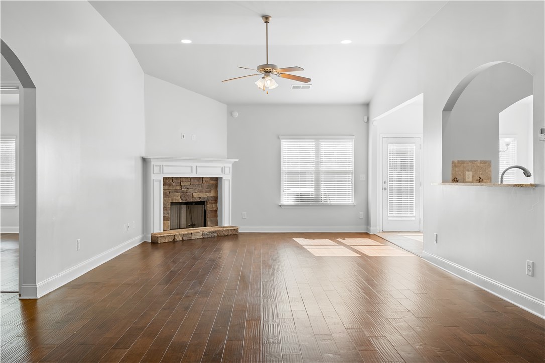 Opelika, Alabama 36804, United States, 3 Bedrooms Bedrooms, ,2 BathroomsBathrooms,Residential,Active,162796