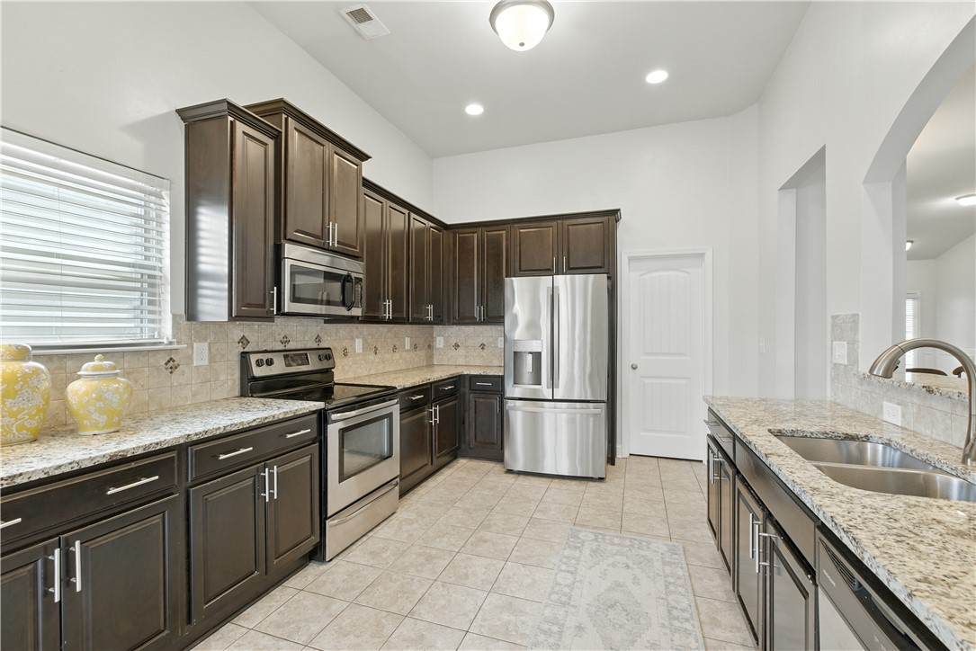 Opelika, Alabama 36804, United States, 3 Bedrooms Bedrooms, ,2 BathroomsBathrooms,Residential,Active,162796