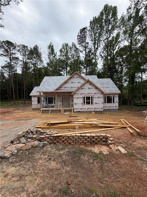 Photo of 31 MENOWA Drive, Dadeville, AL 36853 (MLS # 179600)