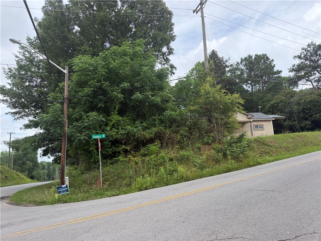 2092 SANDERS Road