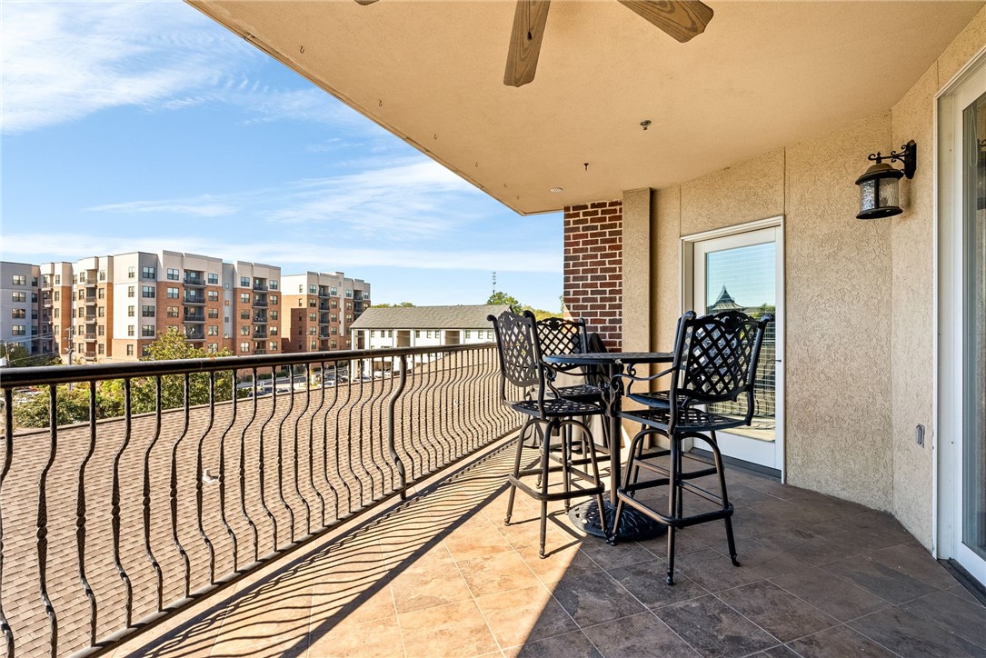 234 W MAGNOLIA Avenue 204