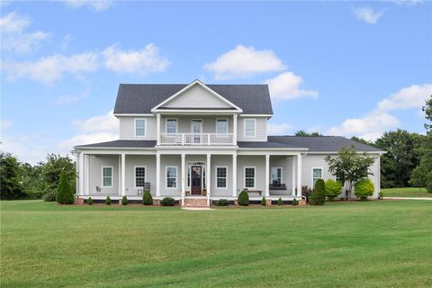 Photo of 3249 CANNON Lane, Auburn, AL 36832 (MLS # 175671)