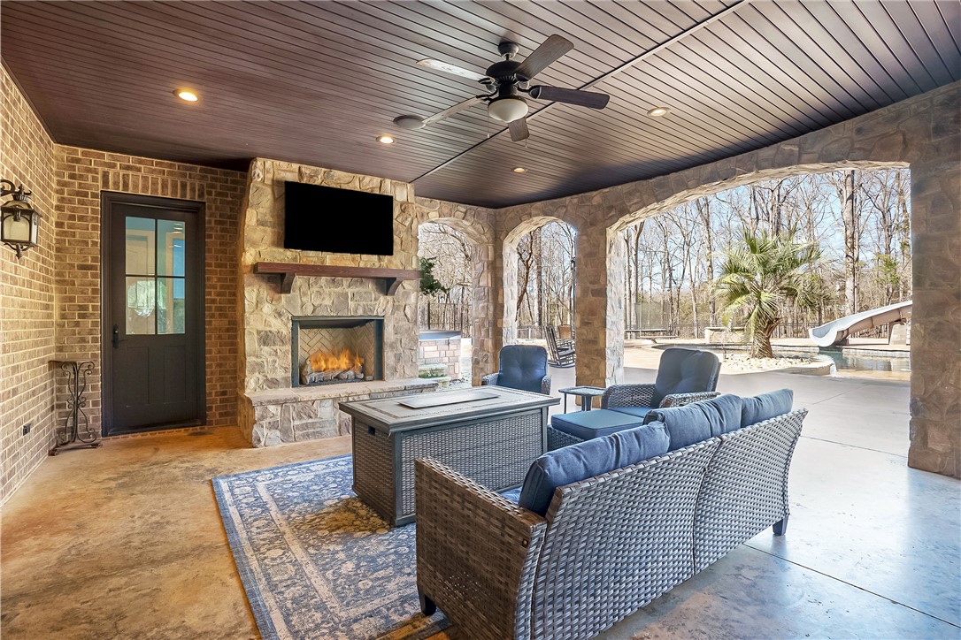 Auburn, Alabama, 36830, United States, 7 Bedrooms Bedrooms, ,10 BathroomsBathrooms,Residential,Active,2021280