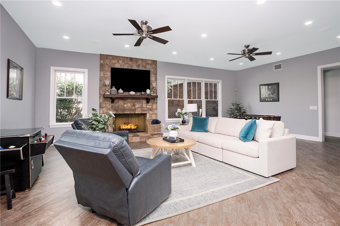 Auburn, Alabama, 36830, United States, 7 Bedrooms Bedrooms, ,10 BathroomsBathrooms,Residential,Active,2021280