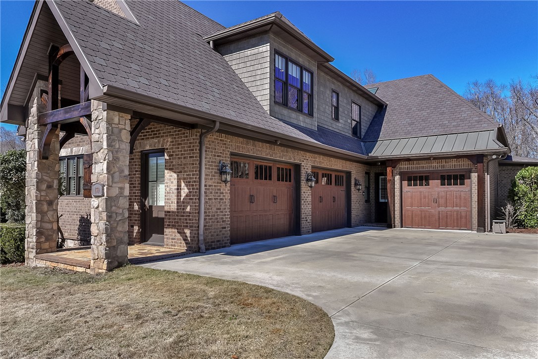 Auburn, Alabama, 36830, United States, 7 Bedrooms Bedrooms, ,10 BathroomsBathrooms,Residential,Active,2021280