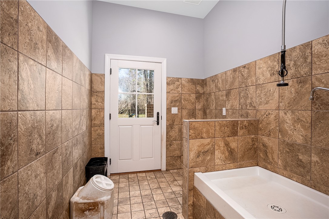 Auburn, Alabama, 36830, United States, 7 Bedrooms Bedrooms, ,10 BathroomsBathrooms,Residential,Active,2021280
