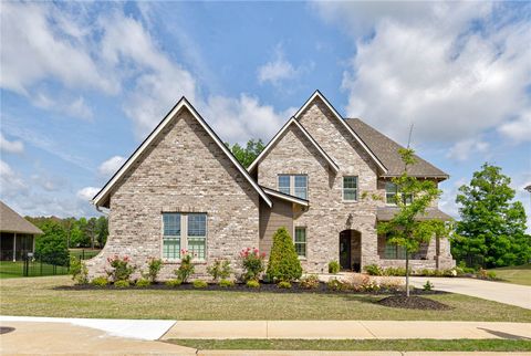 Photo of 1079 ANDREWS Avenue, Auburn, AL 36830 (MLS # 180426)