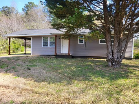 Photo of 5202 32ND Street, Lanett, AL 36863 (MLS # 179595)
