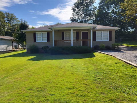 Photo of 112 N 13TH Avenue, Lanett, AL 36863 (MLS # 181985)