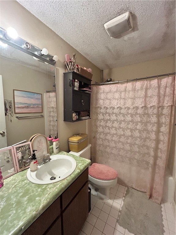 152 E University Drive D101