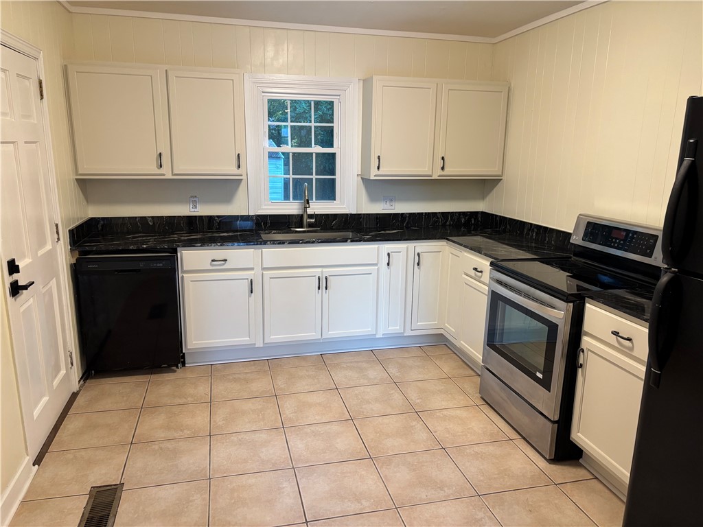 1034 MCKINLEY Avenue