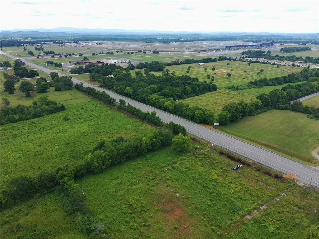 2759 SPEEDWAY Boulevard