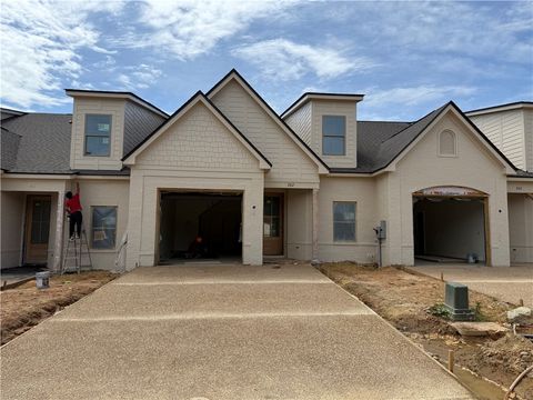 Photo of 262 SPENCE NOLEN Place, Auburn, AL 36832 (MLS # 180527)
